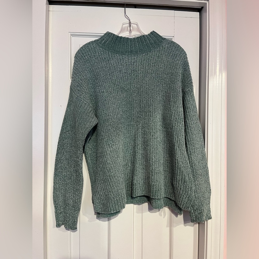Time and Tru Light Green Mock Neck Knit Sweater